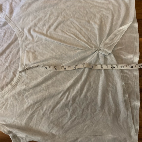 🧘🏼♀️Tied up tank - Picture 6 of 10